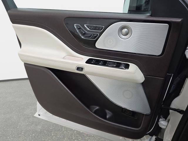 Certified 2023 Lincoln Aviator Black Label AWD/4WD image 24