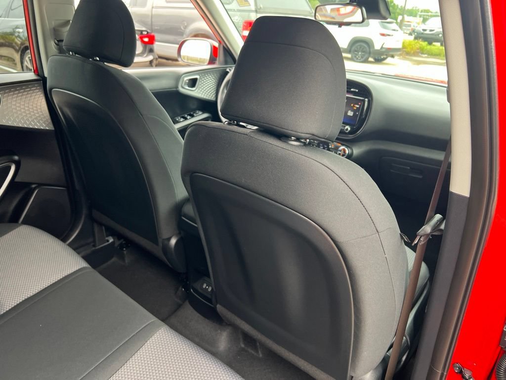 Certified 2023 Kia Soul S FWD image 15