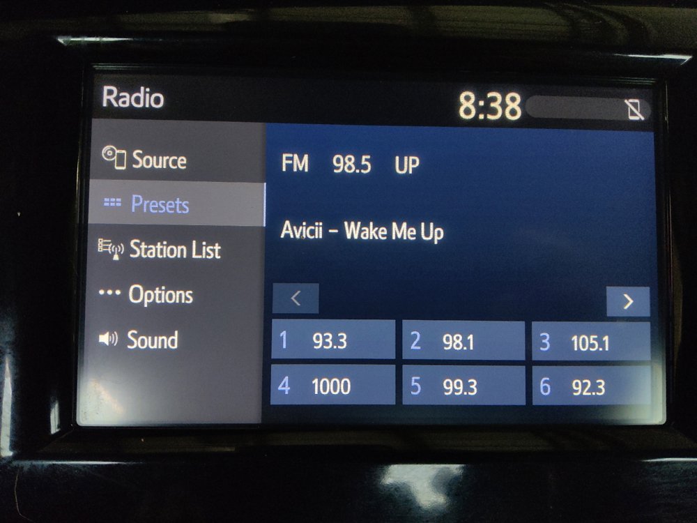 Used 2018 Toyota Camry XLE FWD image 25