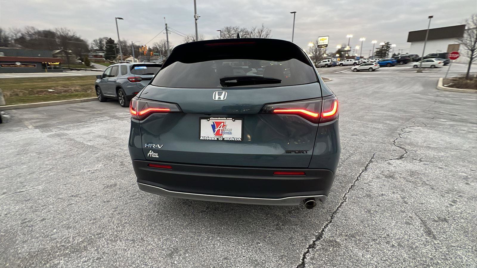 Used 2024 Honda HR-V Sport image 5