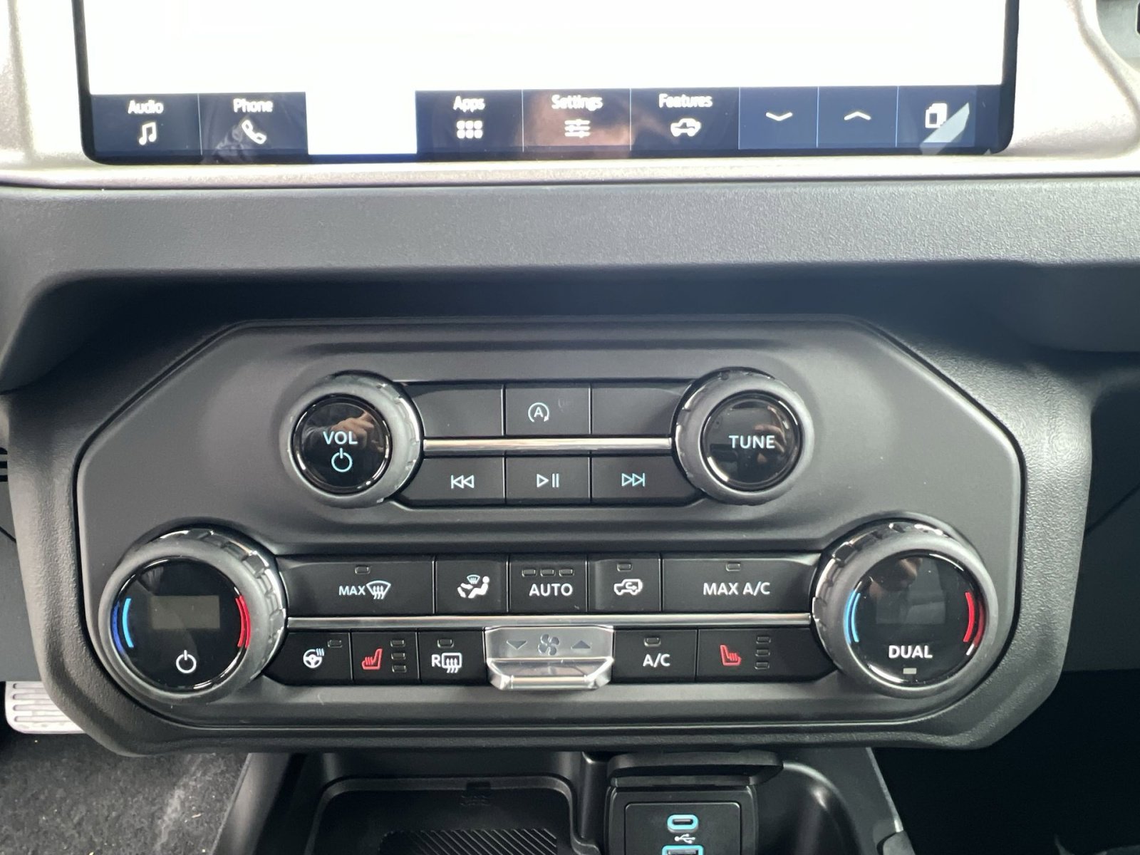 New 2025 Ford Bronco Outer Banks image 21