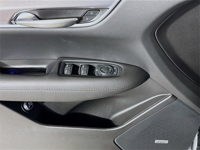 New 2025 Cadillac XT5 Luxury image 16