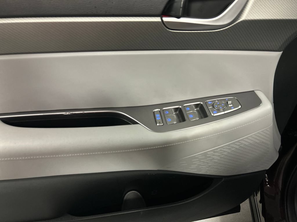 Used 2024 Hyundai Palisade SEL FWD image 12