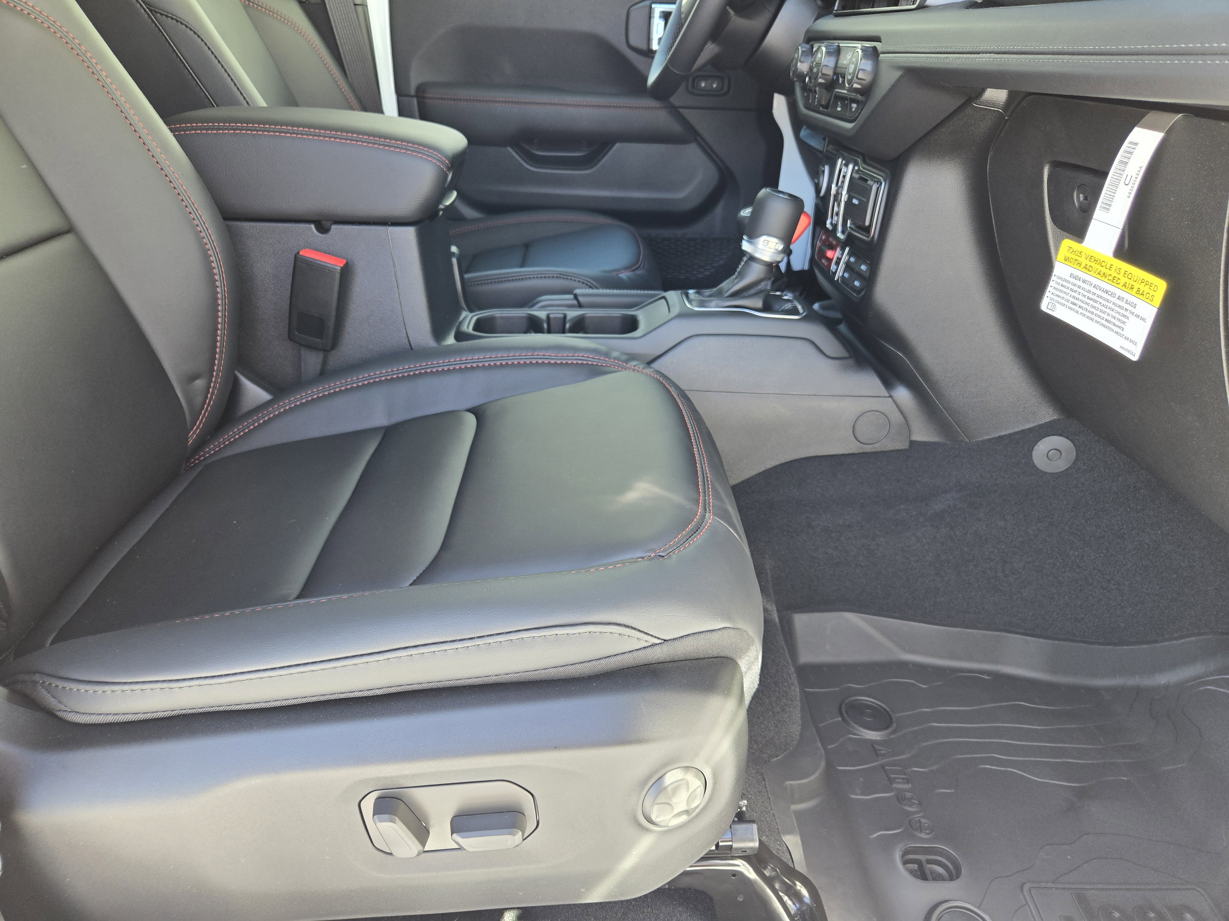 New 2025 Jeep Gladiator Rubicon w/ Convenience Group image 12