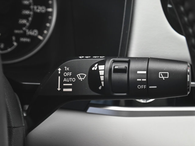 New 2025 Mitsubishi Outlander SE image 25