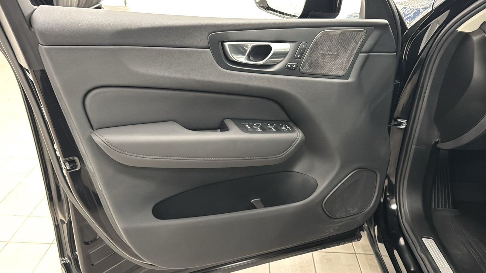 Used 2026 Volvo XC60 B5 Ultra AWD/4WD image 21
