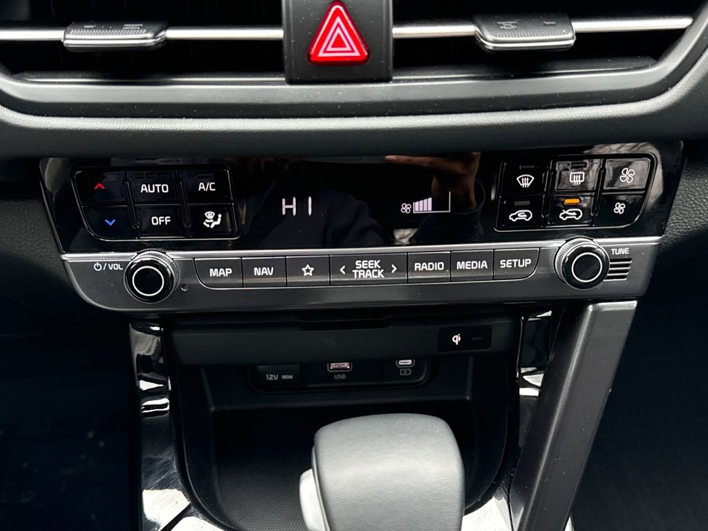 Used 2024 Kia Seltos EX image 22
