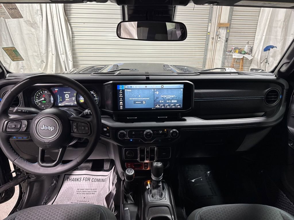Used 2024 Jeep Wrangler Unlimited Rubicon 4xe image 17