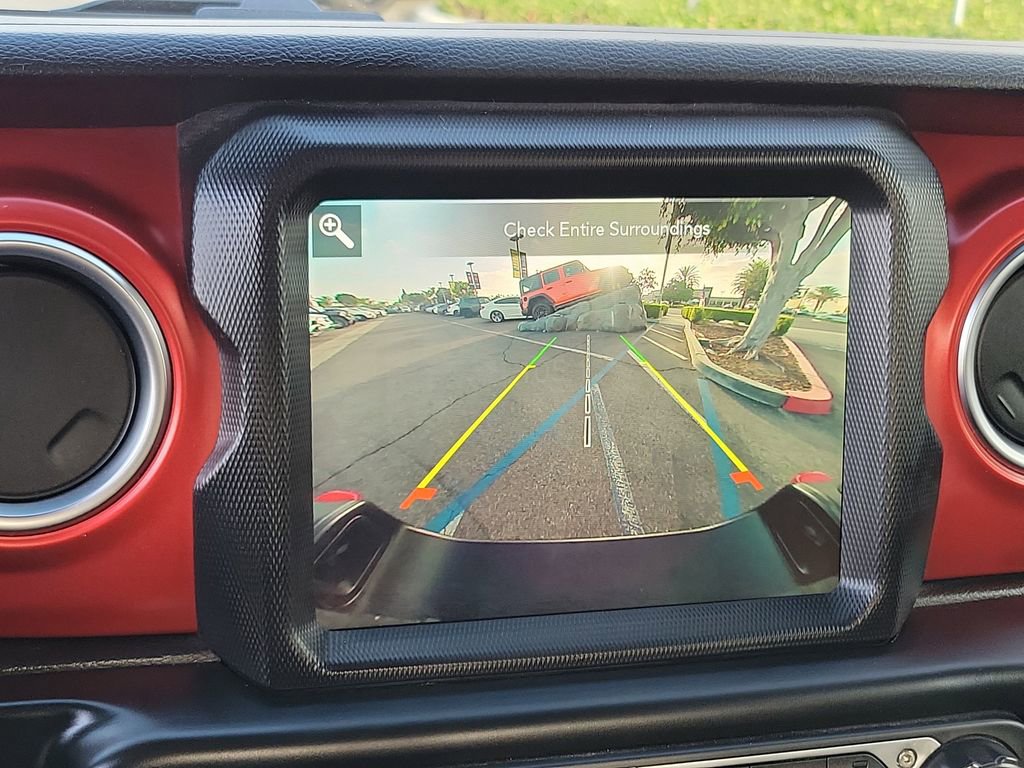 Certified 2022 Jeep Gladiator Rubicon w/ Cold Weather Group image 10