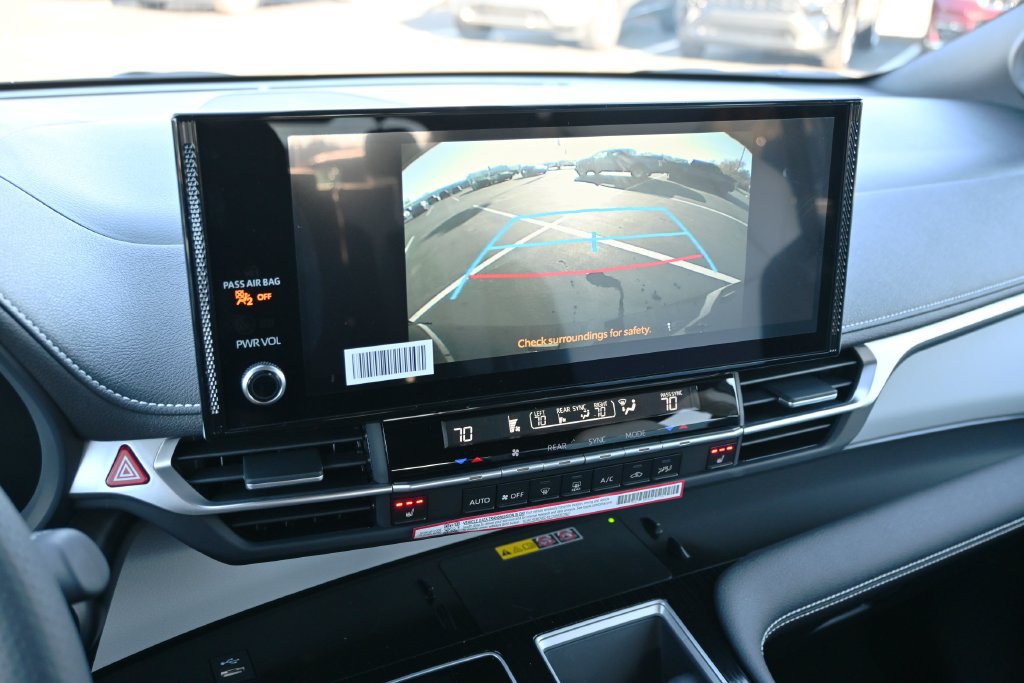 New 2026 Toyota Sienna XSE AWD/4WD image 34
