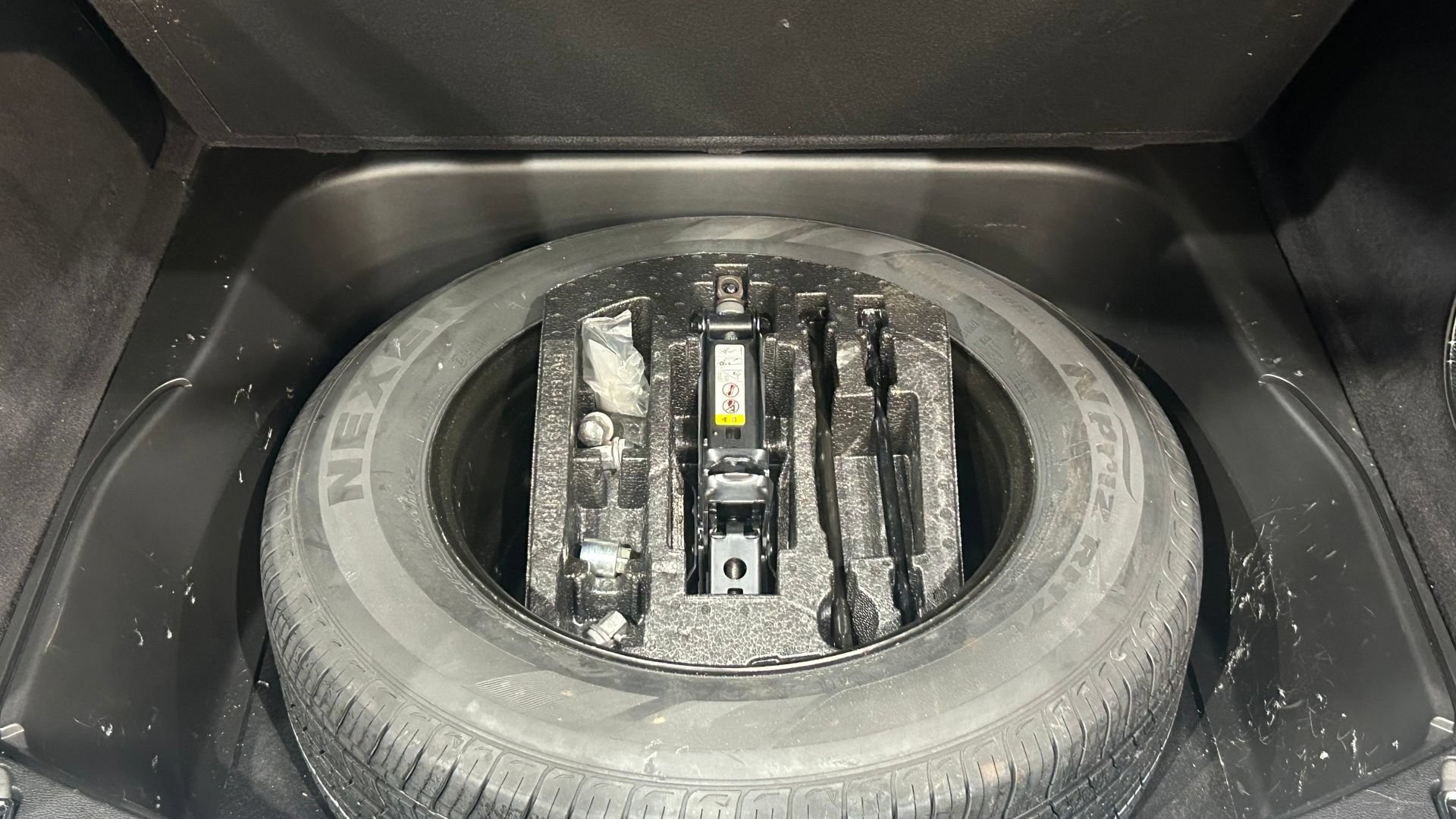 Used 2019 Jeep Grand Cherokee Trailhawk AWD/4WD image 29