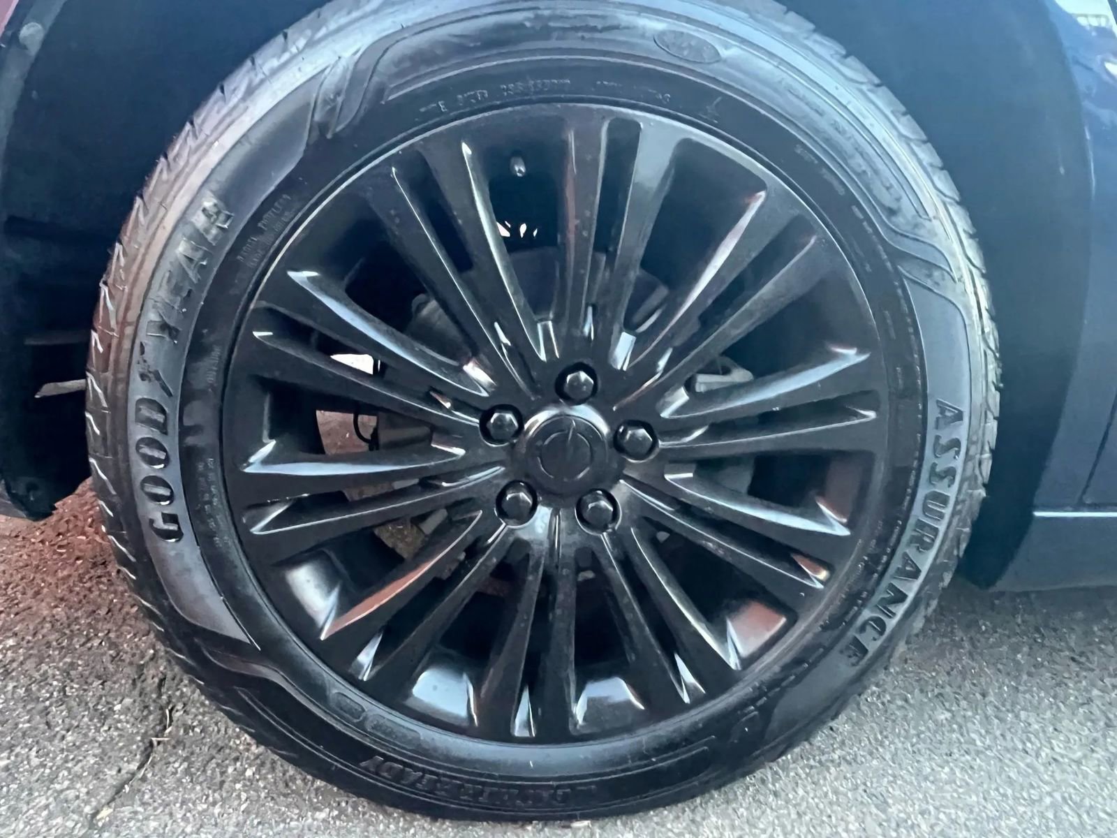 Used 2013 Chrysler 300 S image 18