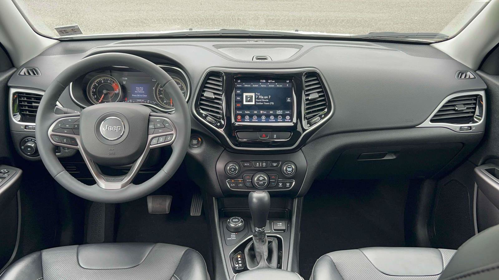 Used 2022 Jeep Cherokee Limited w/ Mopar Interior Package AWD/4WD image 28