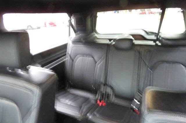 Used 2021 Ford Expedition Max Limited AWD/4WD image 13