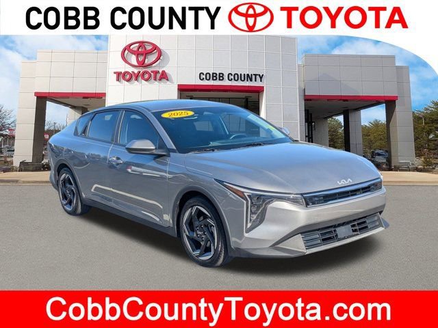 Used 2025 Kia K4 EX image 1