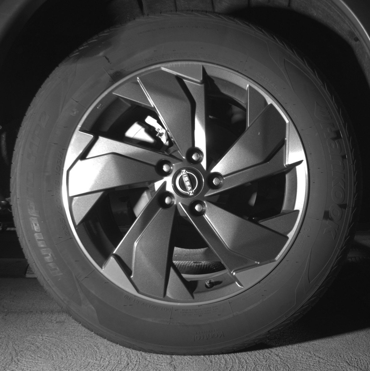 Used 2025 Nissan Rogue SV image 15