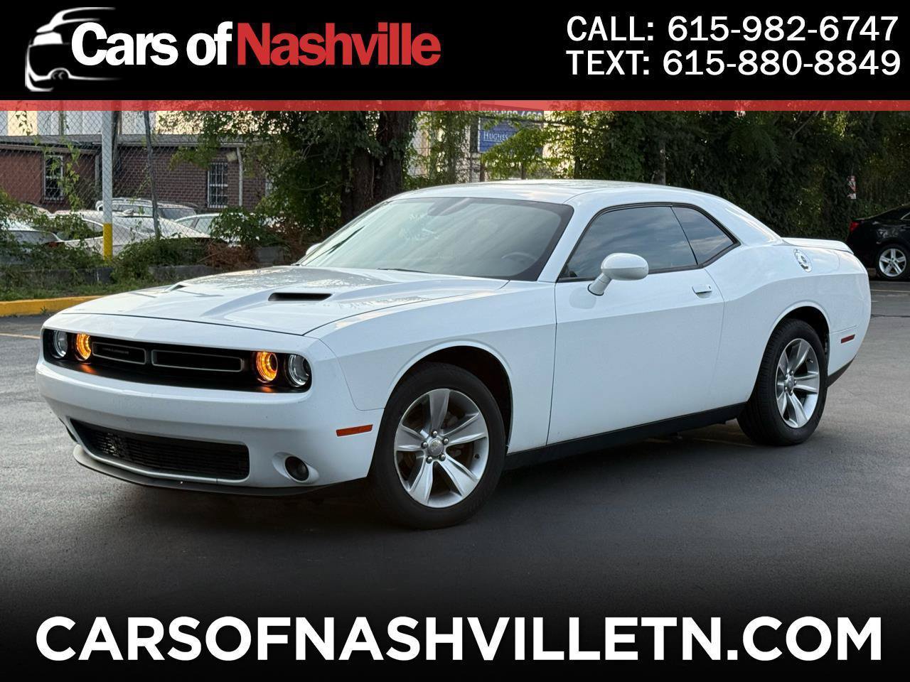 Used 2019 Dodge Challenger SXT RWD image 1