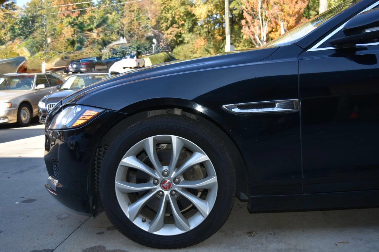Used 2017 Jaguar XF Premium image 24