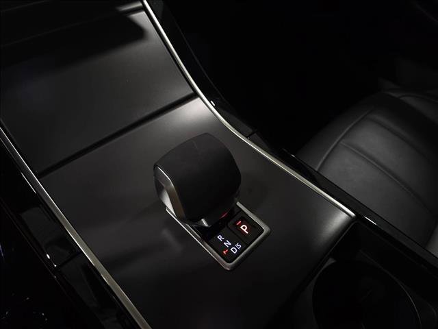 Certified 2025 Land Rover Range Rover Evoque Dynamic SE image 25