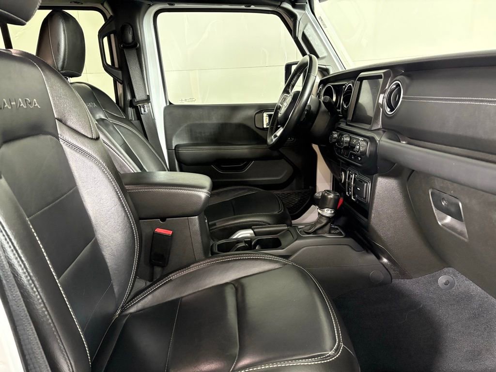 Used 2022 Jeep Wrangler Unlimited Sahara image 13