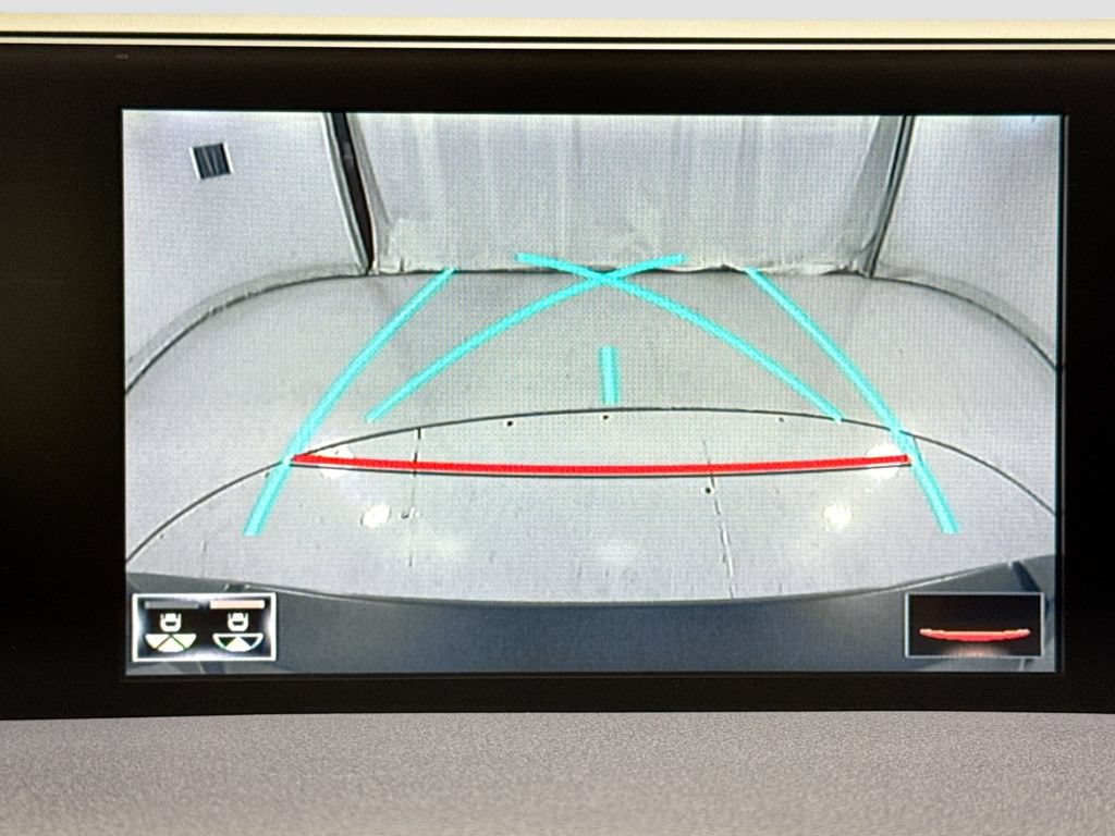 Used 2019 Lexus UX 200 FWD image 14