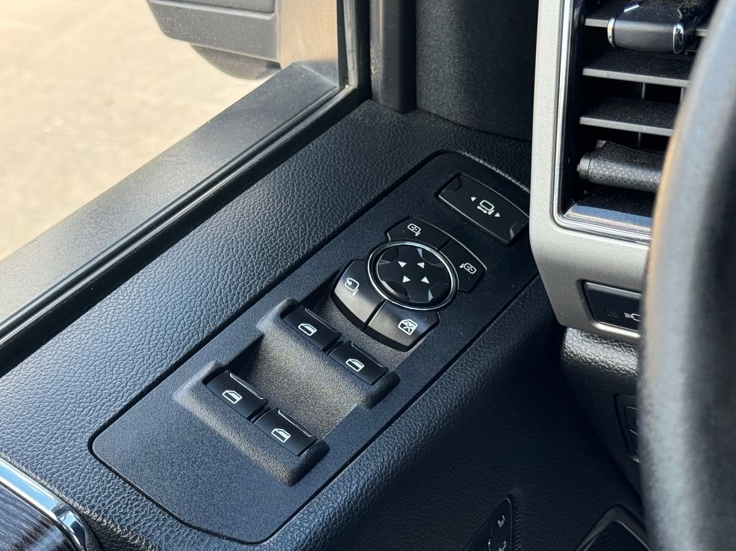 Used 2020 Ford F350 Lariat w/ Lariat Ultimate Package image 26