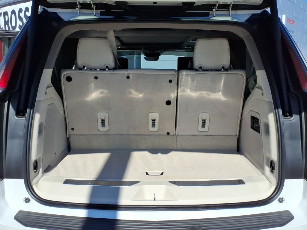Used 2022 Cadillac Escalade Sport Platinum w/ LPO, ONYX Package AWD/4WD image 10