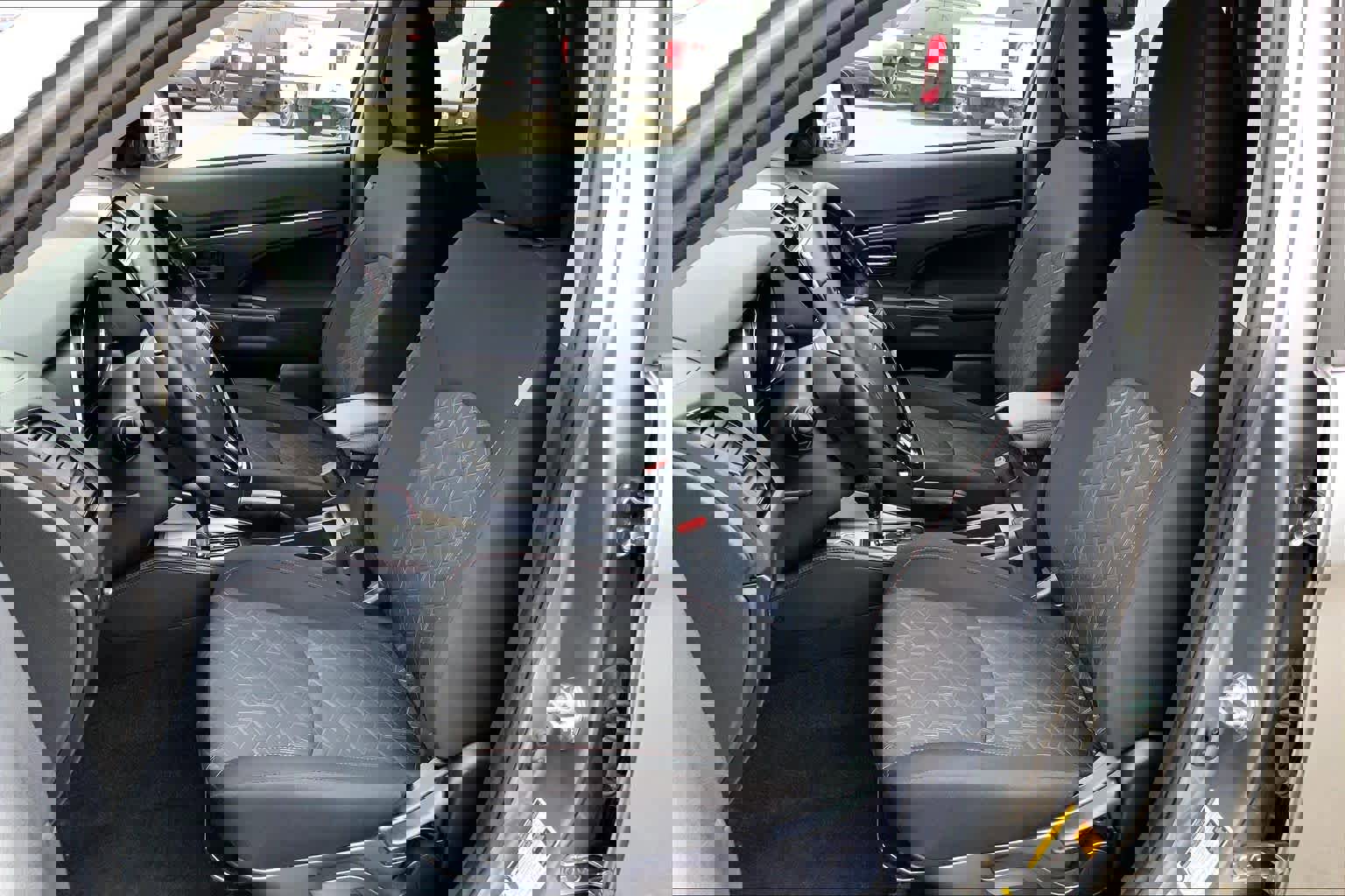 Used 2025 Mitsubishi Outlander Sport LE image 7