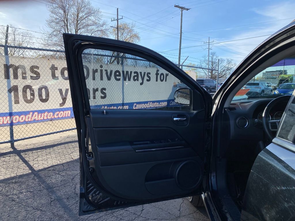 Used 2011 Jeep Compass Limited w/ Sun/Sound Group FWD image 14