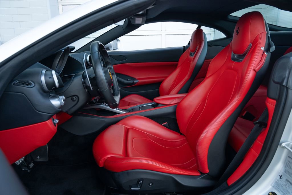 Used 2019 Ferrari Portofino image 33