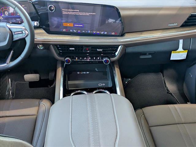 New 2025 Chevrolet Suburban High Country image 13