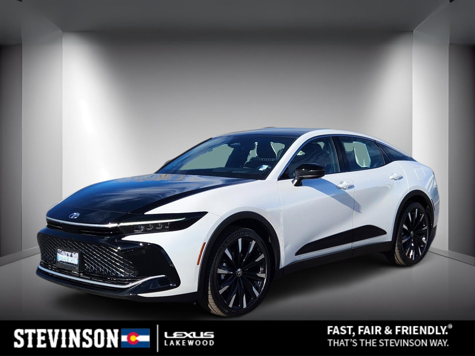 Used 2026 Toyota Crown Platinum image 1