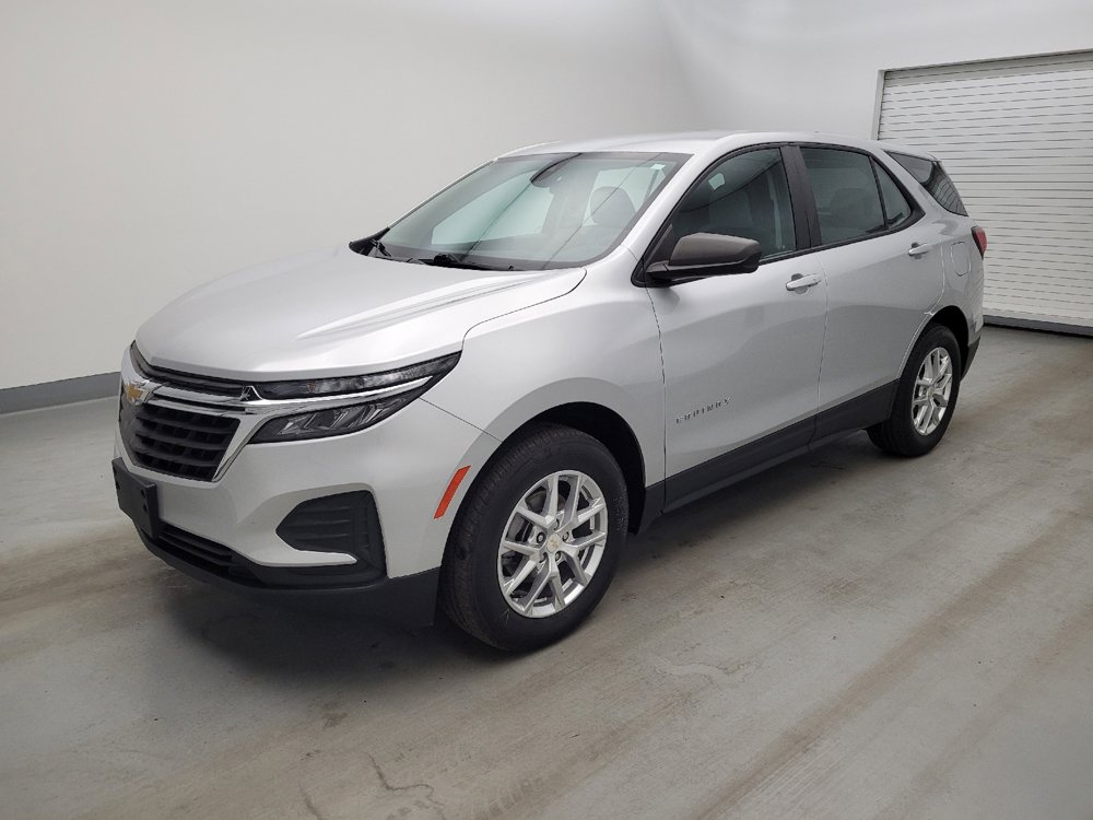 Used 2022 Chevrolet Equinox LS AWD/4WD image 2