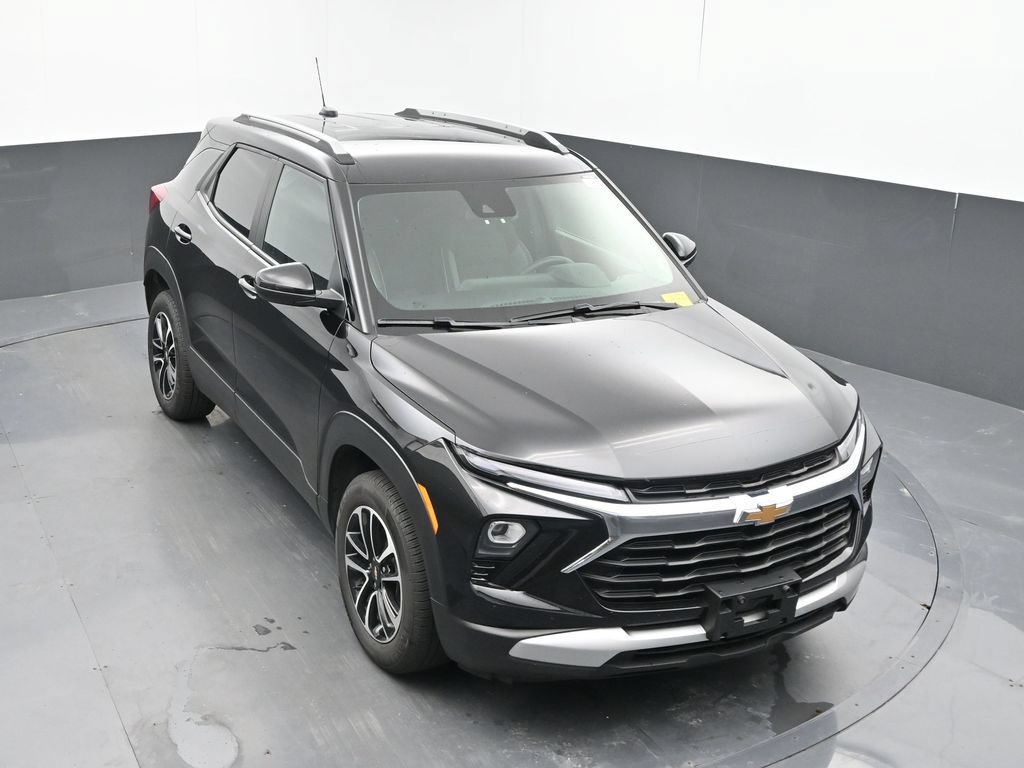 Used 2025 Chevrolet TrailBlazer LT AWD/4WD image 15