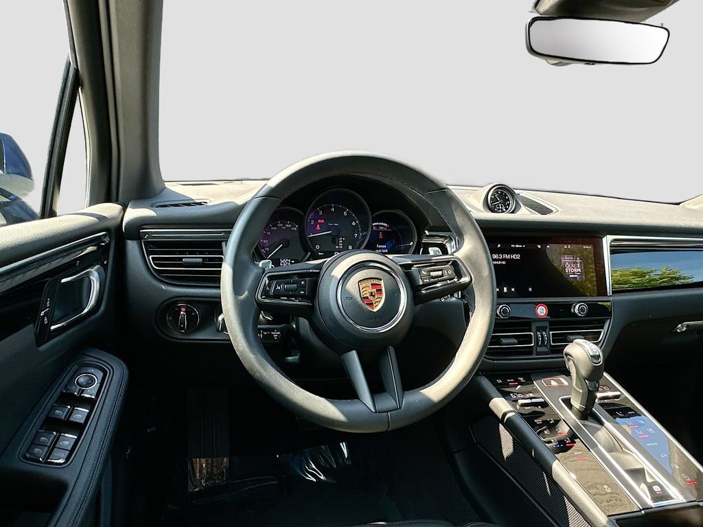 Certified 2026 Porsche Macan AWD/4WD image 25