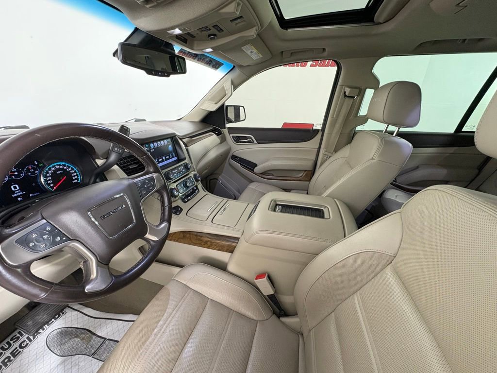 Used 2020 GMC Yukon Denali w/ Denali Ultimate Package RWD image 13