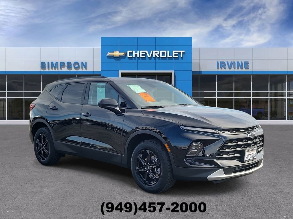 Used 2025 Chevrolet Blazer LT w/ Convenience Package image 2