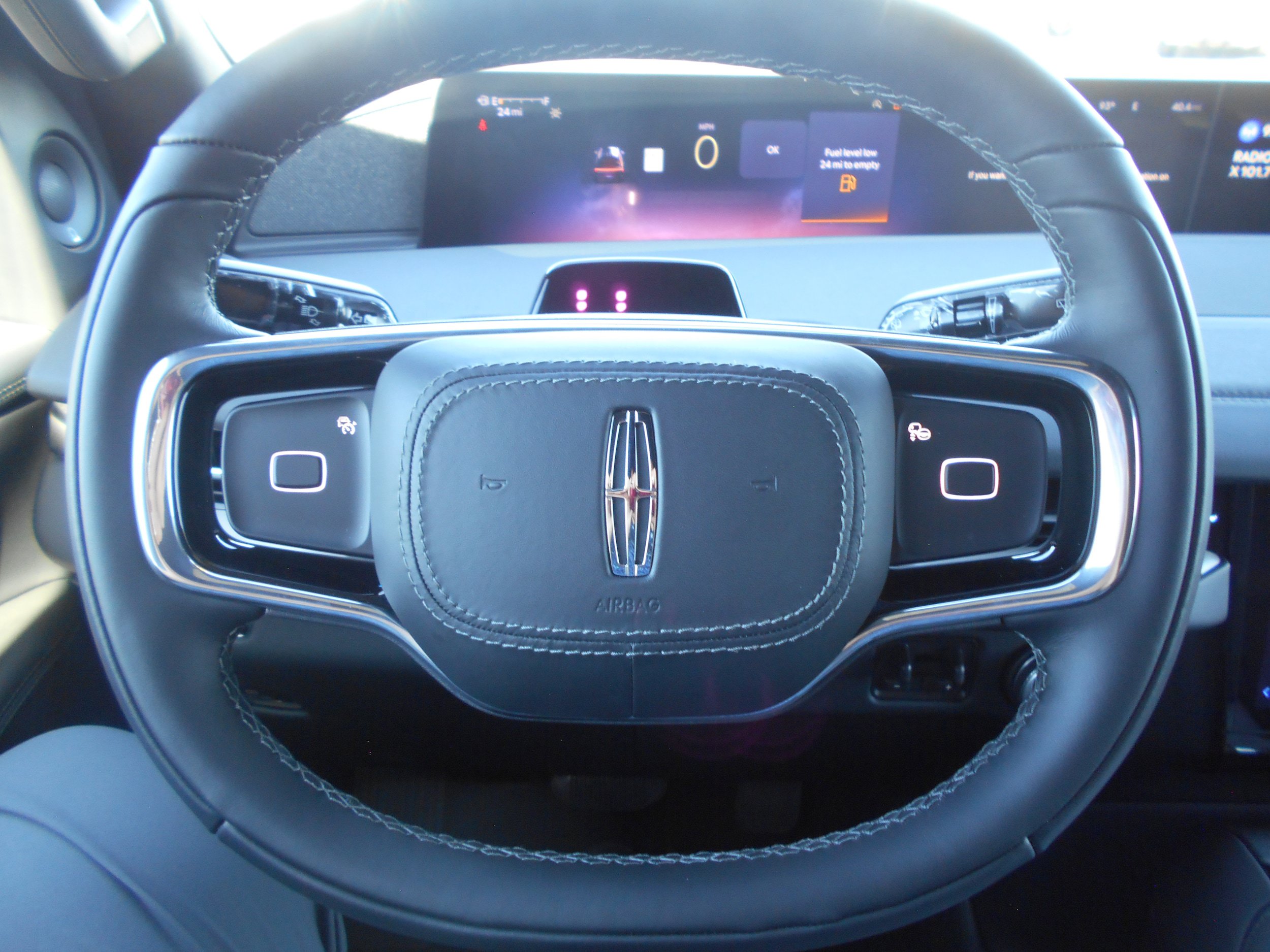Used 2026 Lincoln Navigator Reserve w/ Jet Appearance Package AWD/4WD image 14