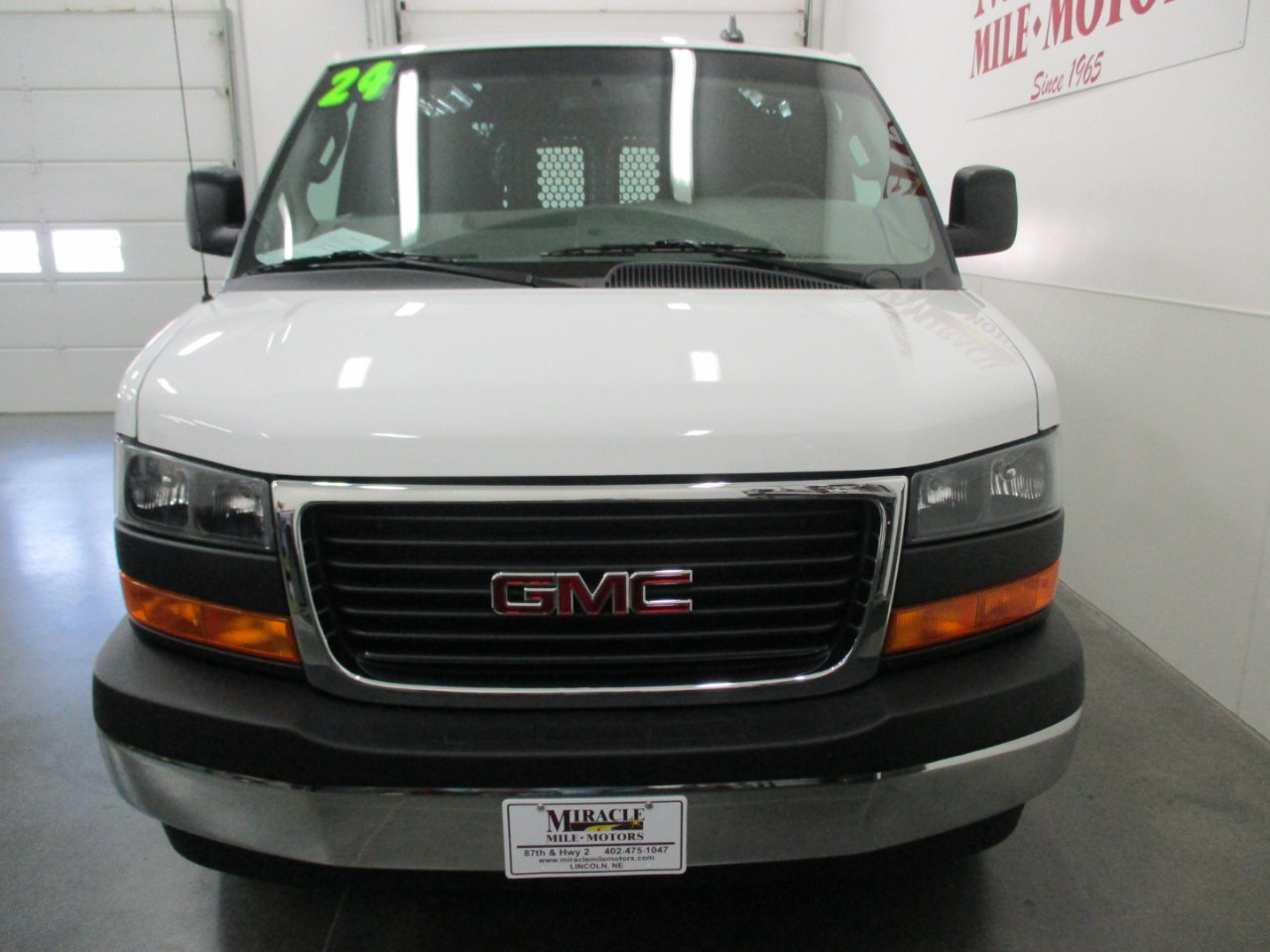Used 2024 GMC Savana 2500 w/ Driver Convenience Package image 8