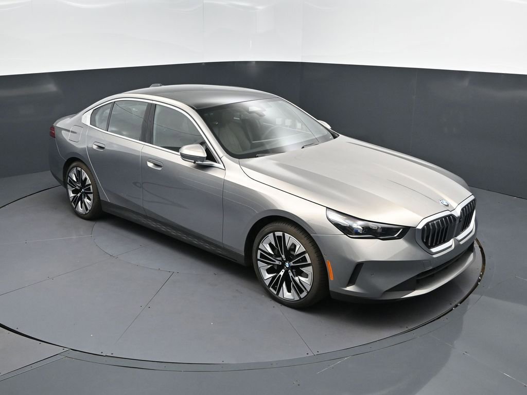 Certified 2026 BMW 530i RWD image 37