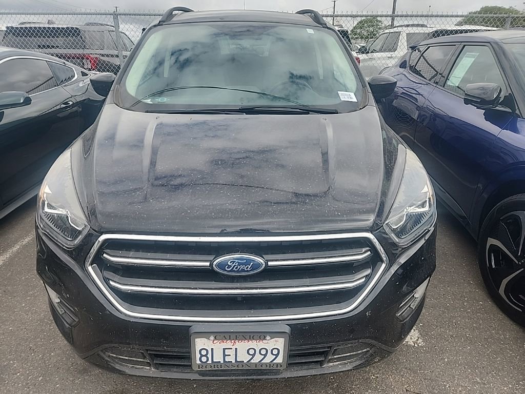 Used 2019 Ford Escape SE image 2