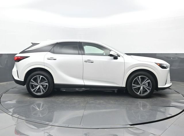 Used 2025 Lexus RX 350 FWD w/ Technology Package image 2