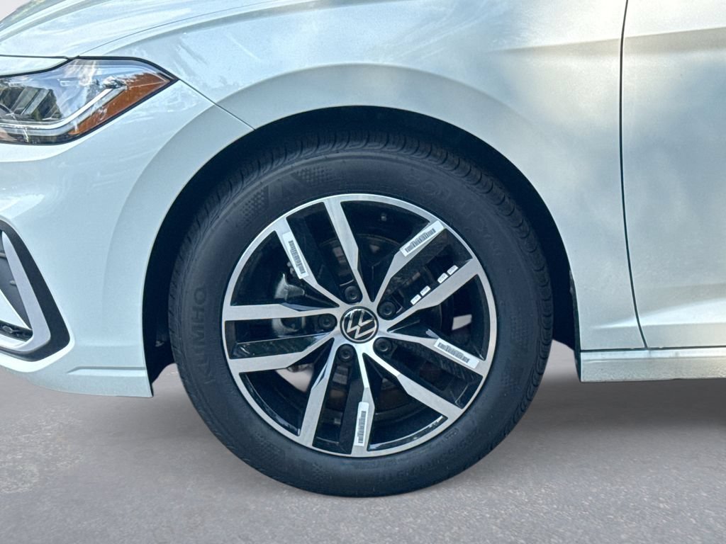 New 2026 Volkswagen Jetta SE FWD image 19