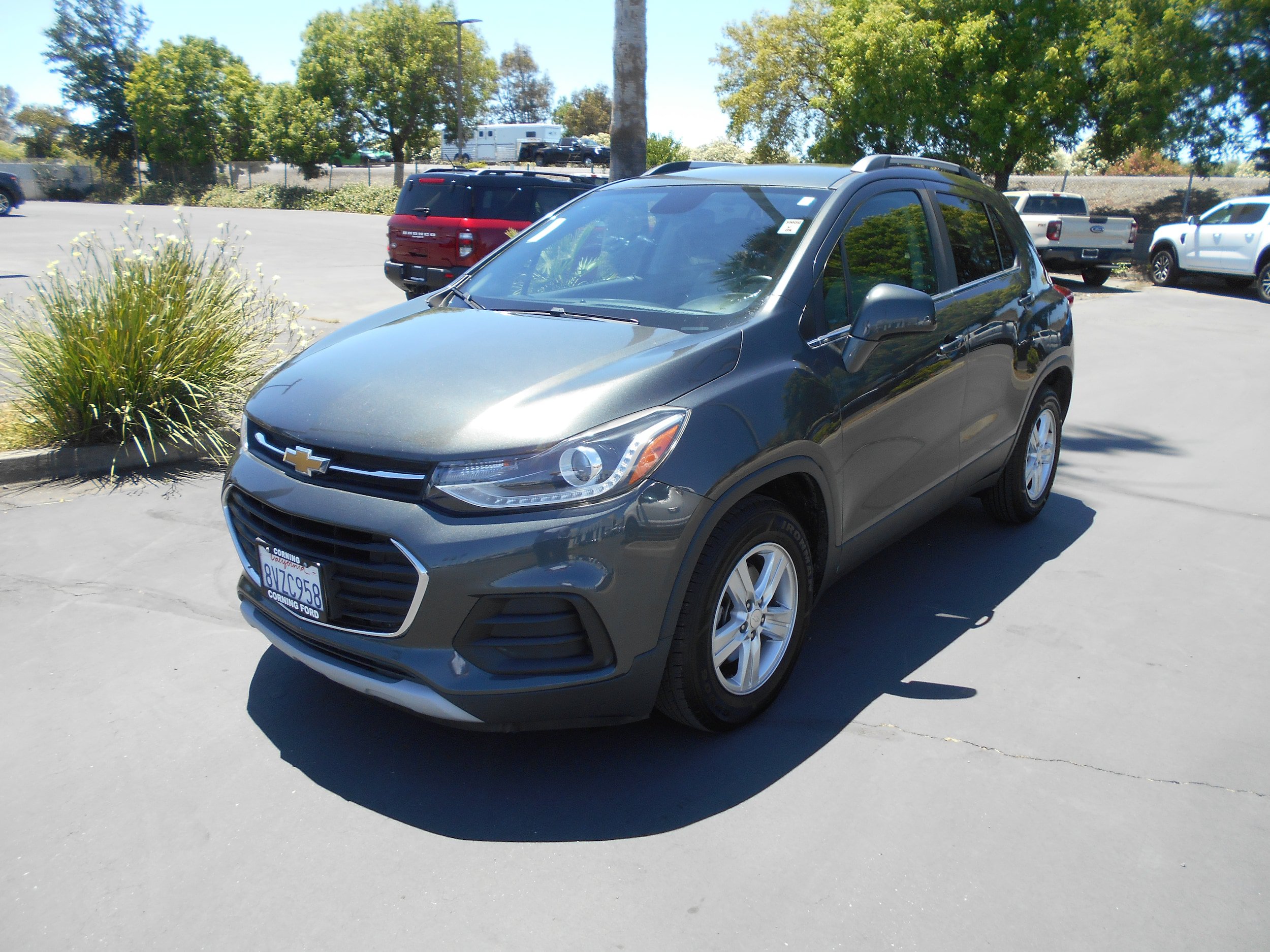 Used 2020 Chevrolet Trax LT FWD image 1