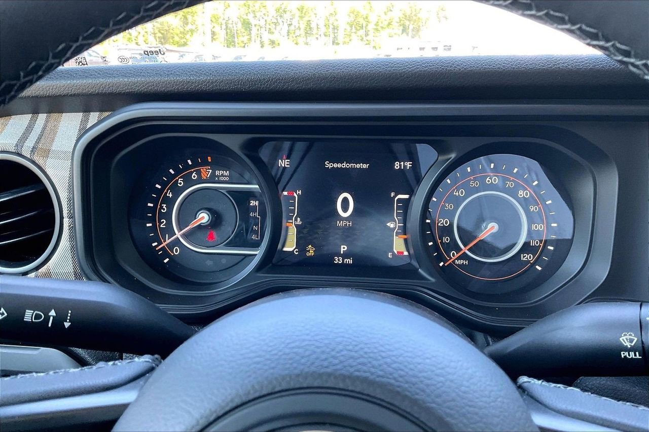 New 2026 Jeep Gladiator Sport AWD/4WD image 11