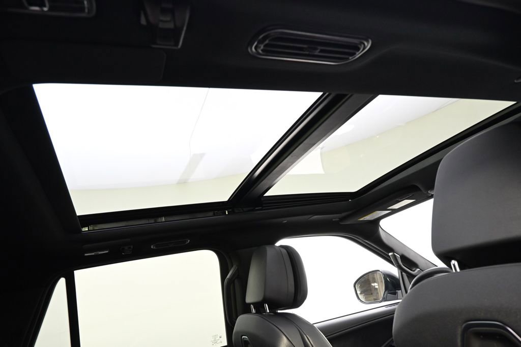 New 2025 Lincoln Navigator L Reserve w/ Jet Appearance Package image 17