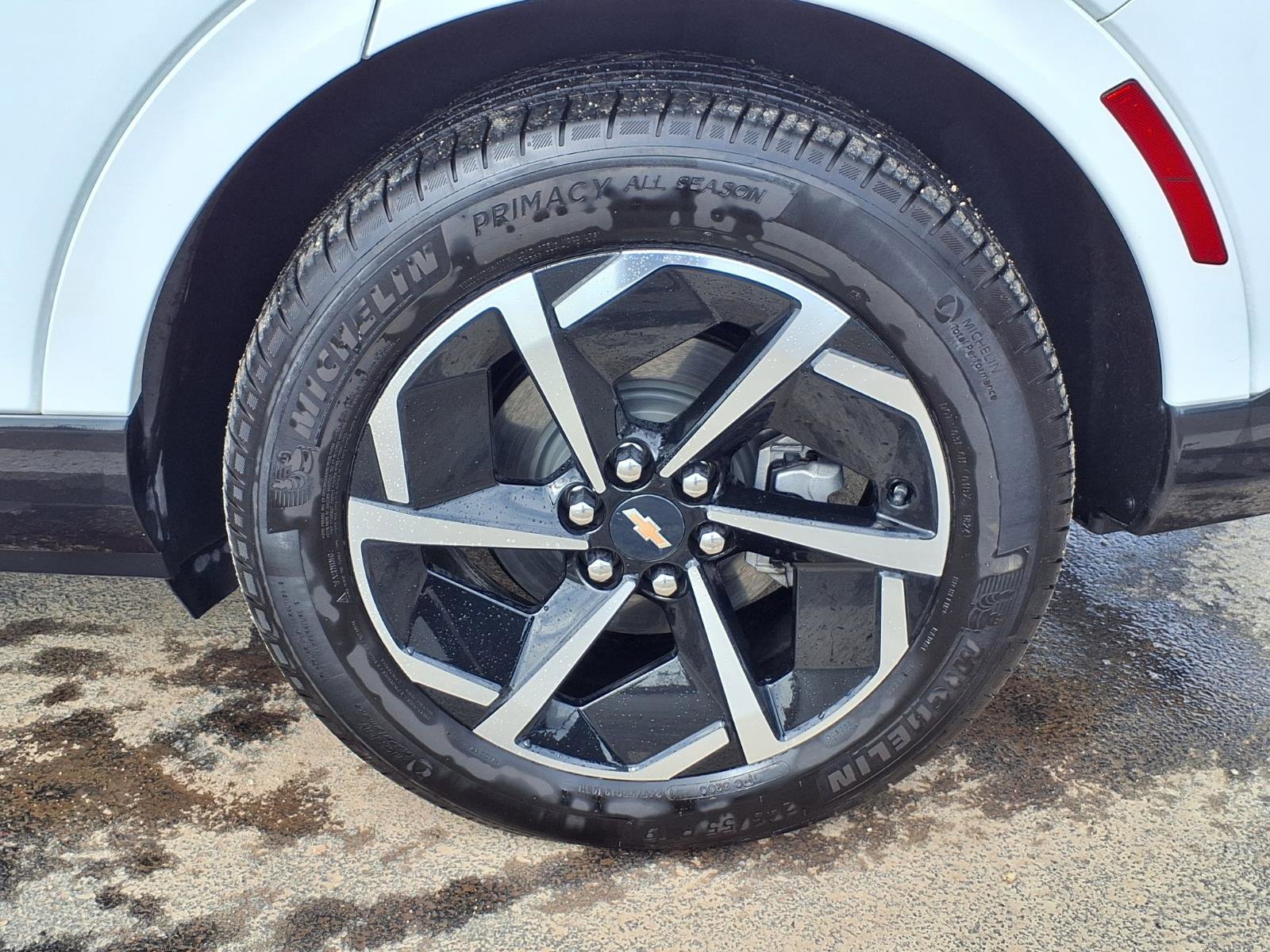 Used 2024 Chevrolet Equinox EV LT image 21