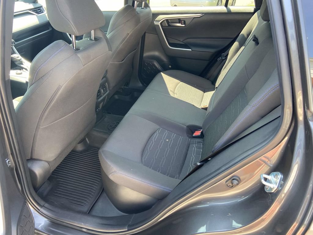 Used 2024 Toyota RAV4 SE w/ Convenience Package AWD/4WD image 20