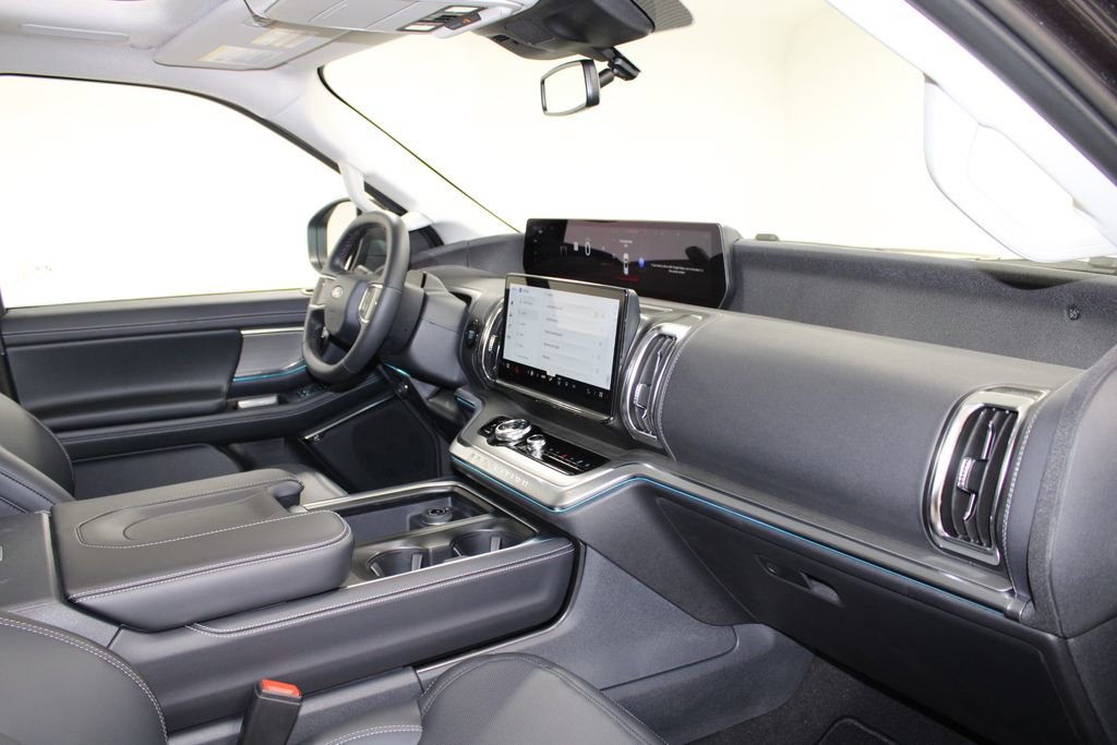 New 2026 Ford Expedition Platinum image 30