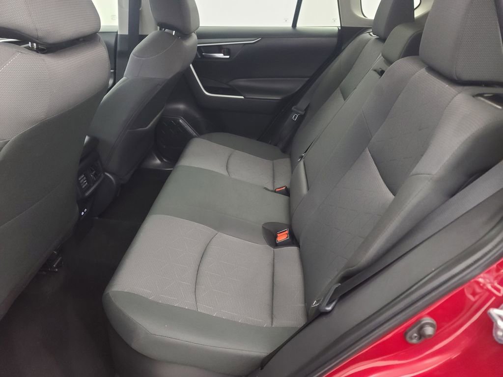 Used 2025 Toyota RAV4 XLE image 21